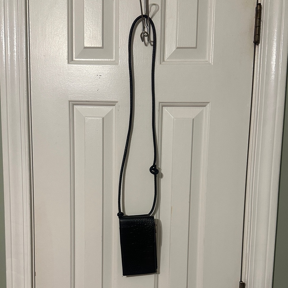 Small Black Croc-Embossed Crossbody Bag - Picture 2 of 6